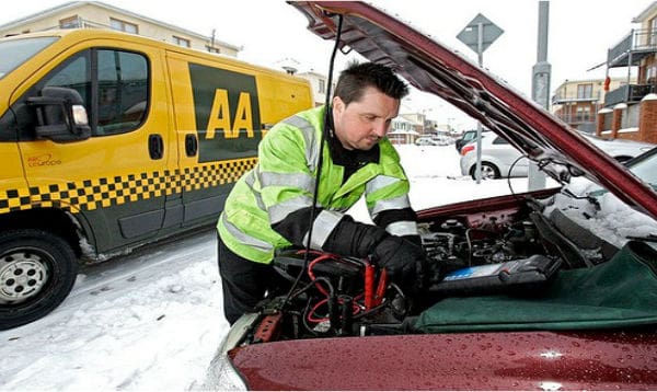 Women more nervous driving on icy roads