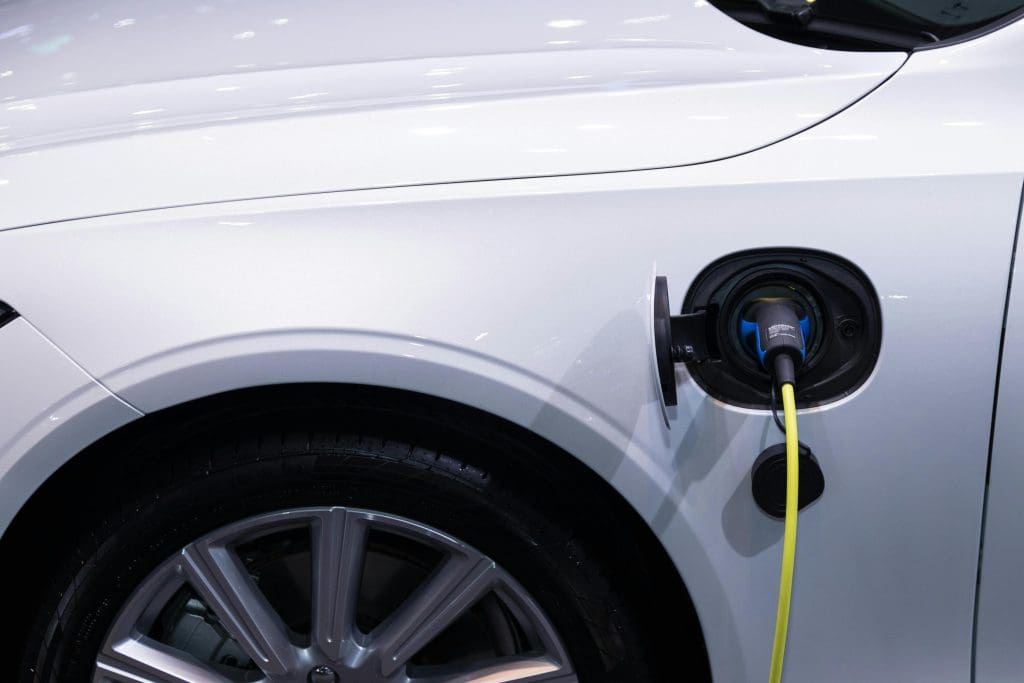 EV Adoption in Ireland: AA Ireland Customer Survey Sheds Light on EV Reality